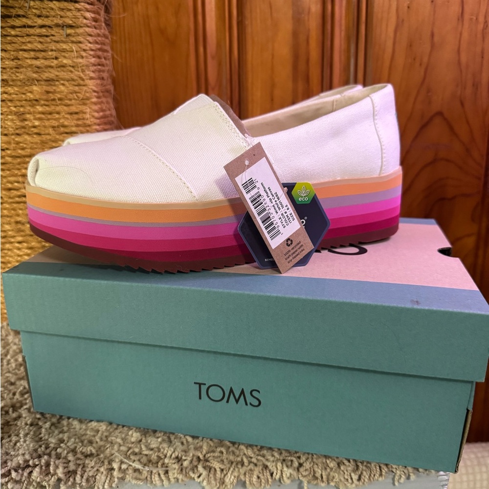 Toms Alpargatas White and Pink Platform Slip-Ons 8.5 - NWT - Picture 5 of 9